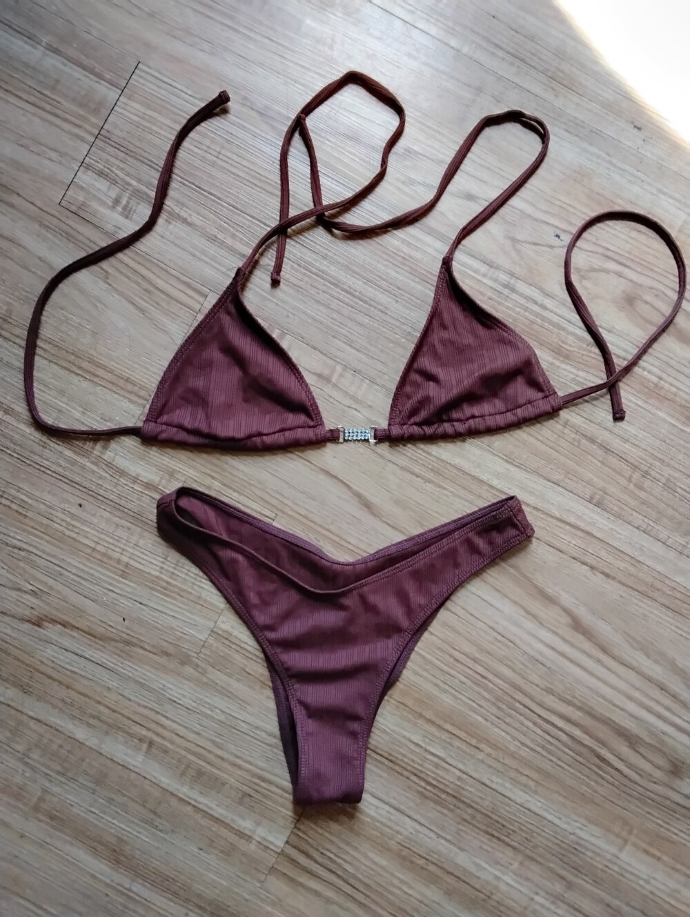Brown Ribbed Sparkling Accent & Sun‑Kissed Chic String Bikini Size Medium - Picture 2 of 4